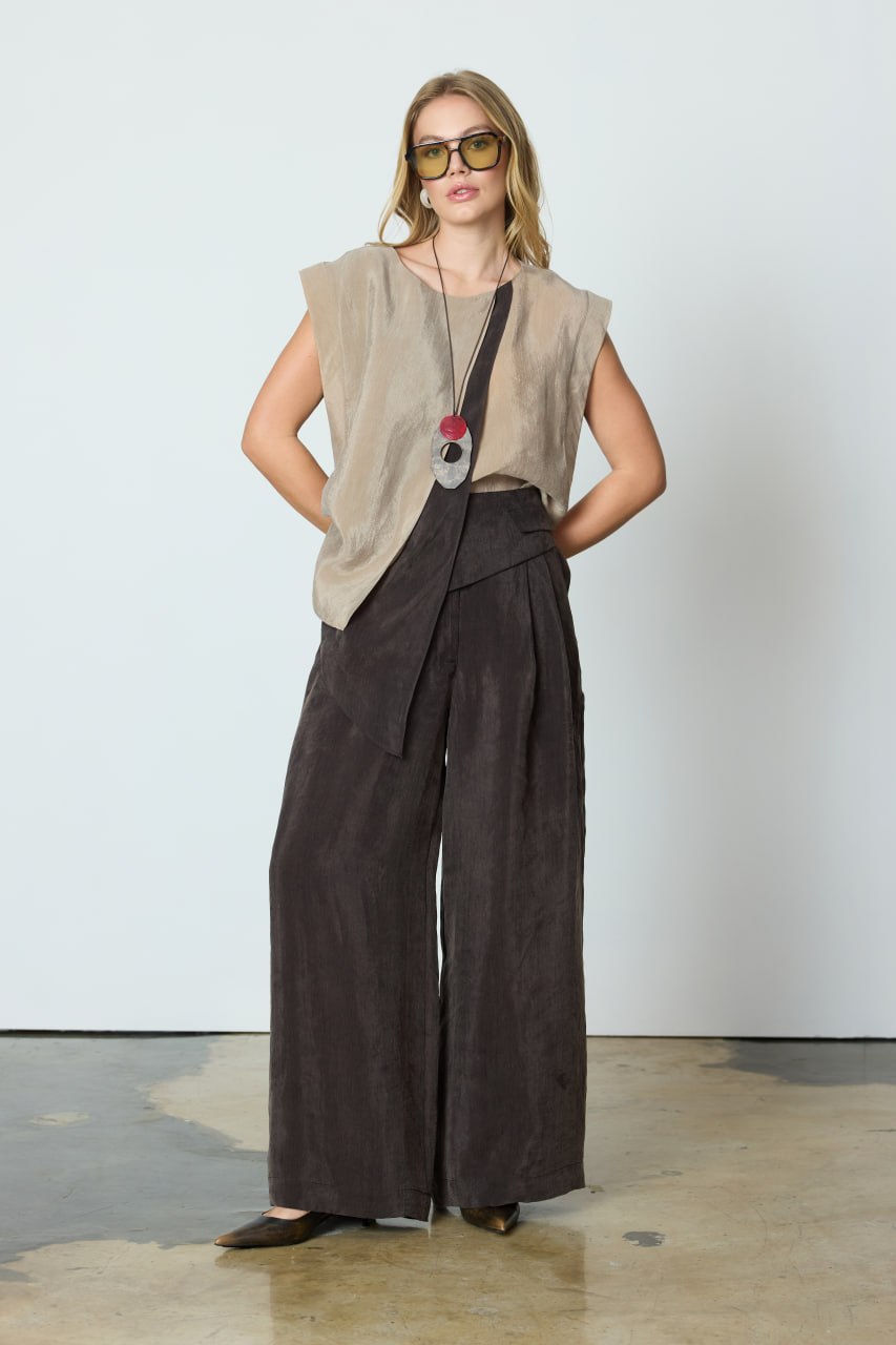 Olive Green Barrel Linen Trousers - Image 2
